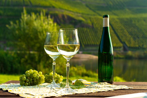 Famous,German,Quality,White,Wine,Riesling,,Produced,In,Mosel,Wine