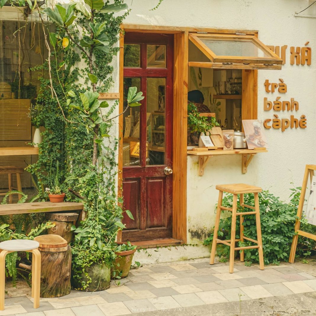 Cư Xá: A Charming Little Cafe in Ho Chi Minh That Looks Straight Out ...
