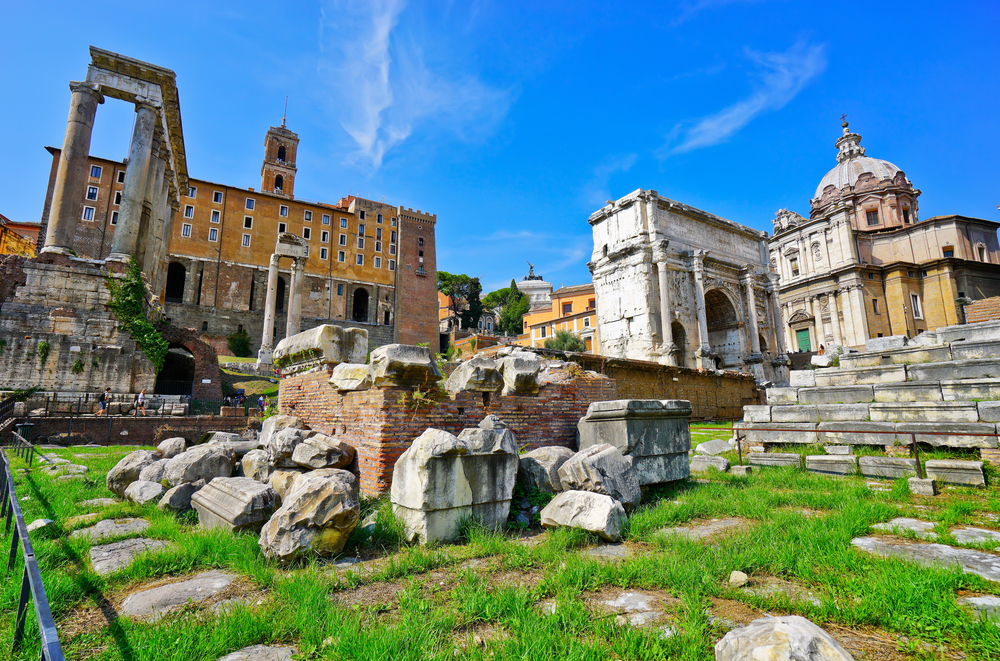 View,Of,The,Roman,Ruins,In,A,Sunny,Day,In