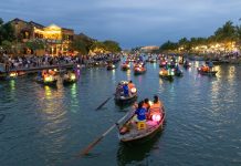 Hoi,An,,Vietnam-1,Mar,2024:,Tourists,Enjoy,The,Boat,Ride