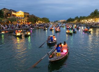 Hoi,An,,Vietnam-1,Mar,2024:,Tourists,Enjoy,The,Boat,Ride